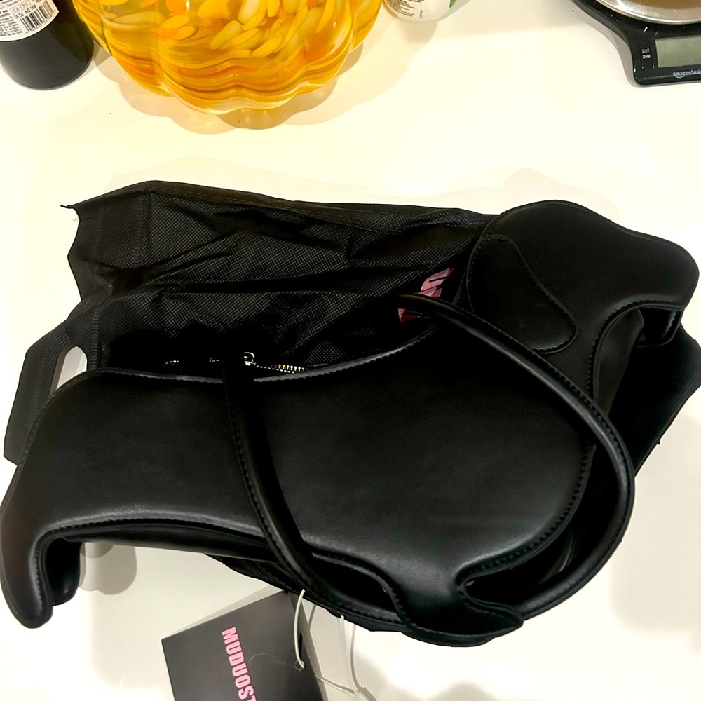 Black faux leather Dachshund Dog Women’s Handbag Sz M - Picture 5 of 7